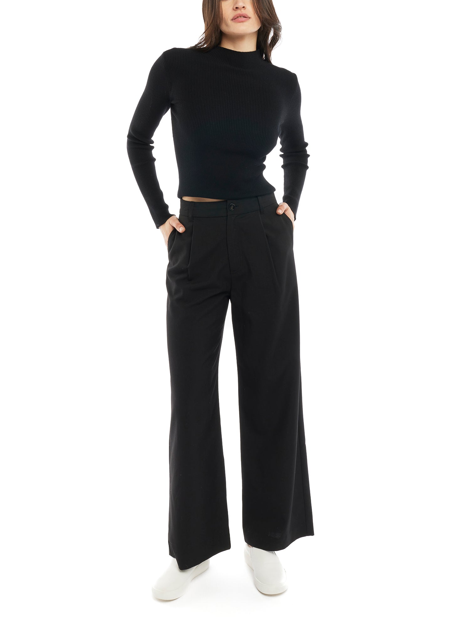 mid-rise, wide leg trousers with a zipper and button closure, side and back pockets - front view