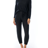 relaxed pocket pant with drawstring, elasticized waist and cuffs in black