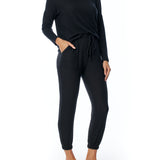 relaxed pocket pant with drawstring, elasticized waist and cuffs in black