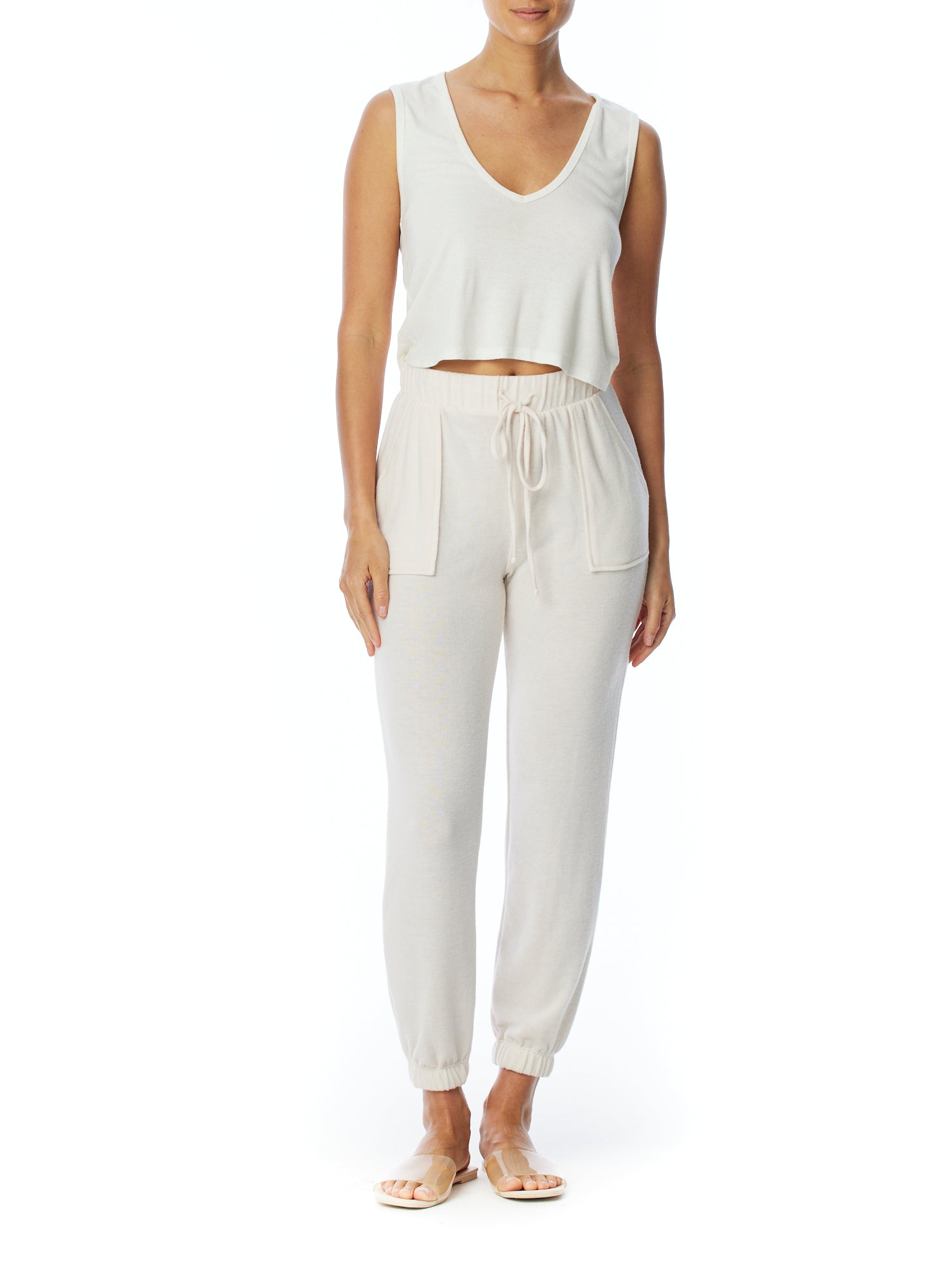 relaxed pocket pant with drawstring, elasticized waist and cuffs in cream